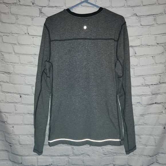 Lululemon Long Sleeve - Picture 4 of 6